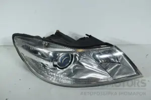 Правая биксеноновая фара Skoda Octavia 1.8 TSI (A5) 2004-2013 1Z1941016G it-16215 Бензин