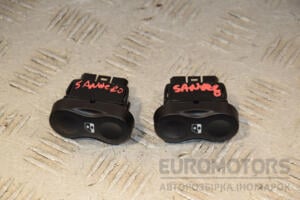 Кнопка склопідіймача передня Renault Sandero 2007-2013 8200602227 437921