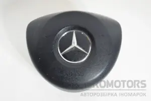 Подушка безопасности рулевого колеса Mercedes GLA-Class 2.2 CDI (X156) 2013 A0008600800 it-16928 Дизель