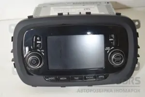 Дисплей автомобильной магнитолы с поддержкой CD/DVD/GPS/навигатора Fiat 500X 2.0 mJet 2014 07356050990 it-16999 Дизель