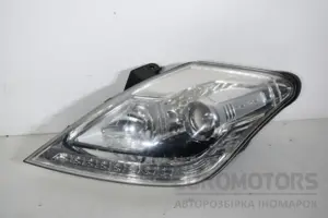 Правая ксеноновая фара SsangYong Rexton 2.0 Xdi 2012-2017 83101-08C00 it-17163 Дизель