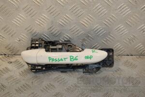 Ручка двері зовнішня передня права VW Passat (B6) 2005-2010 444706