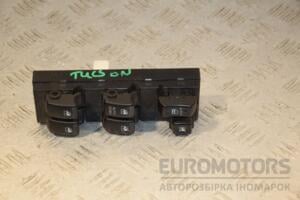 Блок управления стеклоподъемниками передний левый Hyundai Tucson 2004-2009 445001