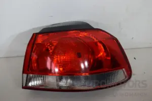 Правый задний фонарь VW Golf 1.6 TDI (VI) 2008-2013 5K0945112 it-17190