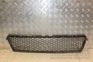 Решітка переднього бампера центральна Renault Sandero 2007-2013 8200735103 446324