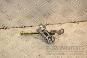 Обмежувач двері задній лівий Renault Duster 2010 447432