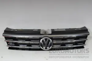 Решетка радиатора VW Tiguan 2.0 TDI 2016 5NN853651H it-17789 Дизель