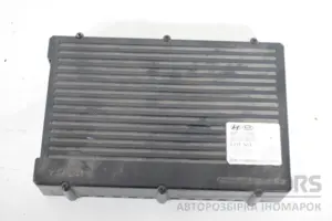 усилитель звука Hyundai Santa FE 2.2 CRDI 2012 963702W000 it-17916 Дизель