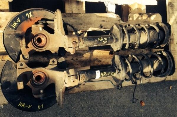 Поворотний кулак правий з ABS Honda HR-V 1999-2006 1001 - 3