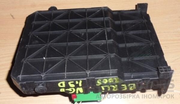 Блок предохранителей Citroen Berlingo 1996-2008 9653667580 4876 - 2