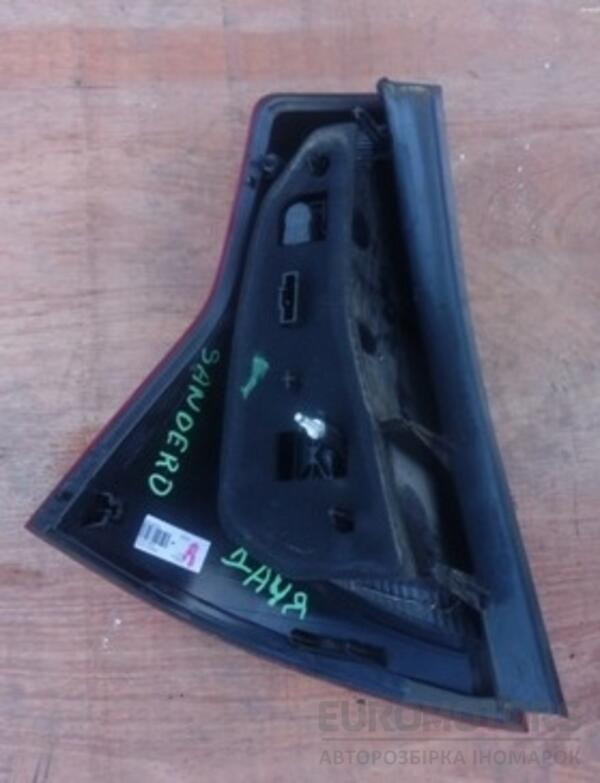 Фонарь правый Renault Sandero 2007-2013 8200734824 5320 - 2
