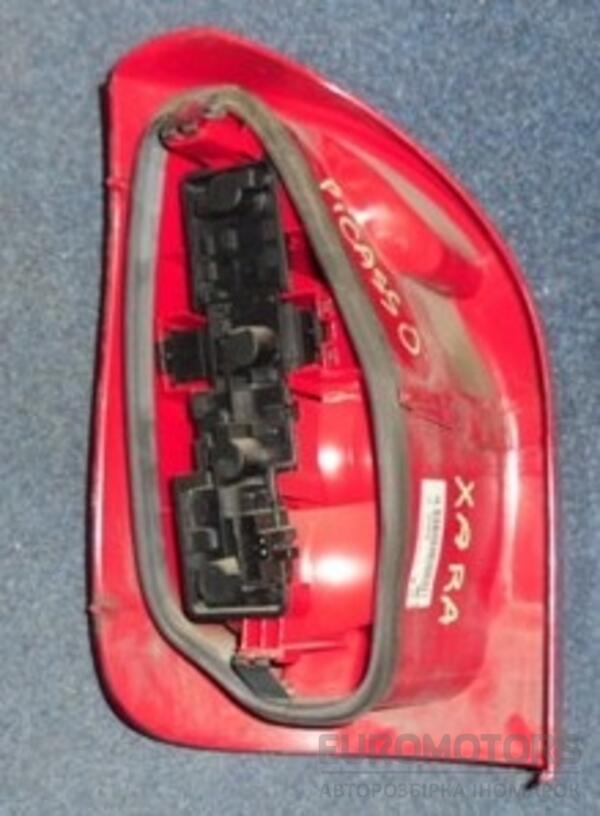 Ліхтар правий Citroen Xsara Picasso 1999-2010 89398406 5858 - 2
