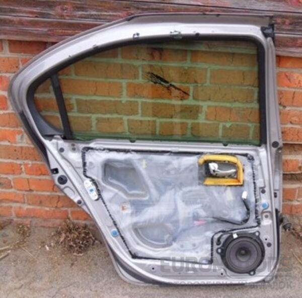 Стекло двери заднее левое Nissan Maxima (A33) 2000-2006 8828-05 - 2