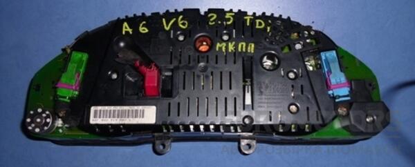 Панель приборов (МКПП) Audi A6 2.5tdi (C5) 1997-2004 4b0919880g 8935 - 2