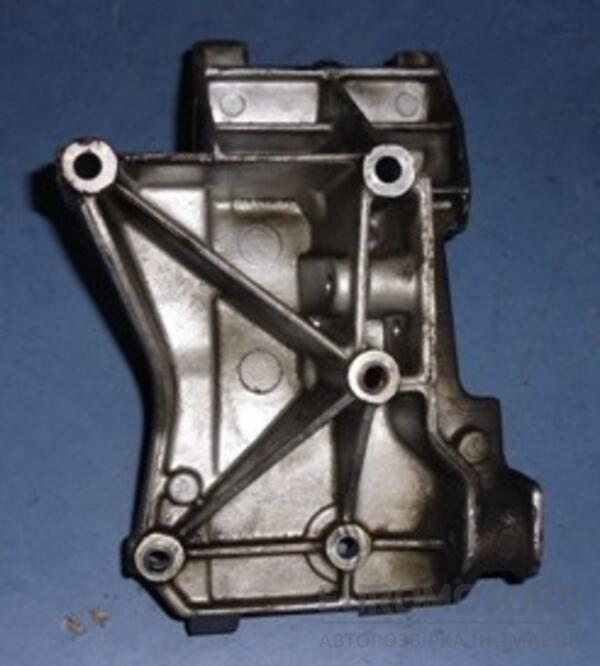 Кронштейн крепления топливного фильтра Citroen Berlingo 2.0hdi 1996-2008 9638770480 13416 - 2