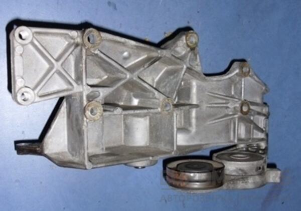 Кронштейн кріплення генератора VW Passat 2.0 8V (B5) 1996-2005 06b903143k 13559 - 2