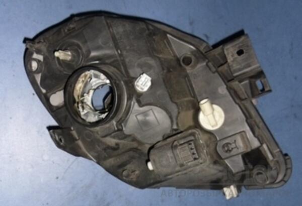 Фара правая (білий поворотник 03-) Renault Kangoo 1998-2008 8200236591 14122 - 2