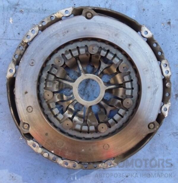 Корзина сцепления Renault Megane 1.9dCi (II) 2003-2009 8200539510 16146 - 2