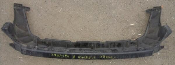 Планка напрямна бампера переднього середня -07 VW Touareg 2002-2010 7L6807699b 18349 - 2