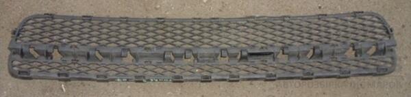 Решітка в бампер центральна -07 VW Touareg 2002-2010 7L6853678A 18357 - 2