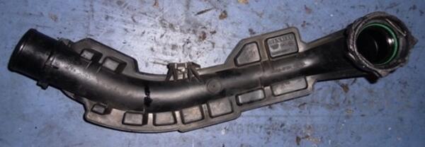 Патрубок інтеркулера від турбіни до радіатора 06- Renault Master 2.5dCi 1998-2010 8200646967 21119 - 2