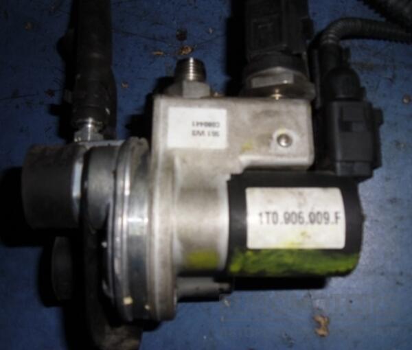 Регулятор тиску палива VW Touran 1.4tsi EcoFuel 2010-2015 3c0906035d 21736 - 3
