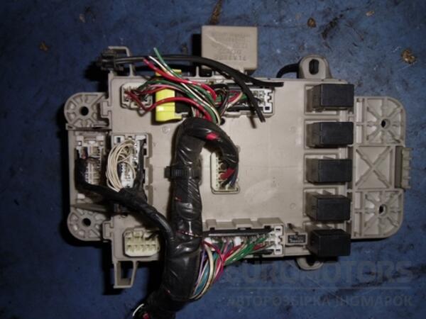 Блок запобіжників сервіс лівий Toyota Rav 4 2.0 16V 2000-2005 8273142010 22008 - 2