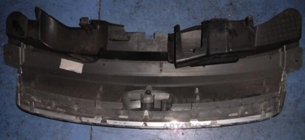 Решітка радіатора Ford Kuga 2008-2012 8v41r7081a 22563 - 2