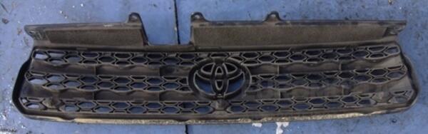 Решётка радиатора -03 Toyota Rav 4 2000-2005 5310142100 23011 - 2