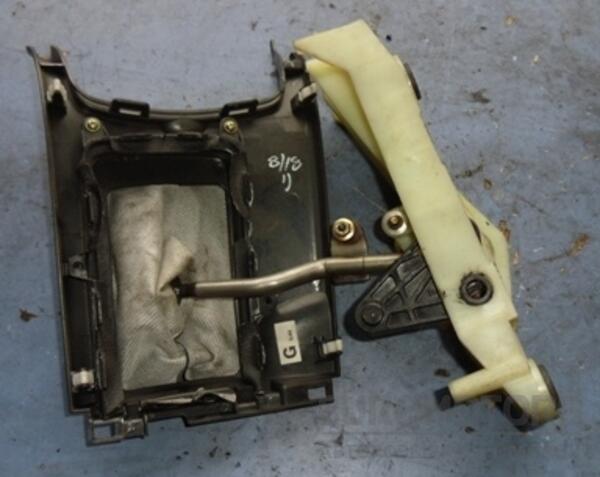 Кулиса перемикання КПП 5 ступ Mazda 6 2002-2007 H2604MbL80 25687 - 2