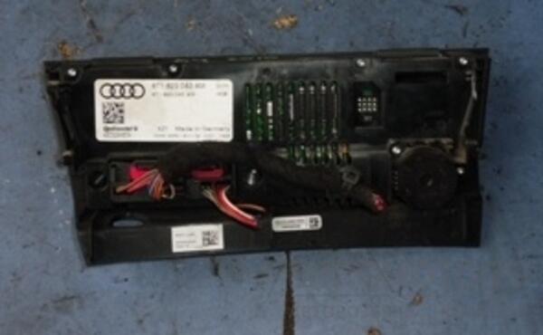 Блок управління кліматичною установкою Audi A4 (B8) 2007-2015 8t1820043am 25745 - 2