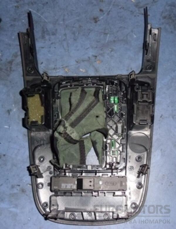 Накладка куліси КПП Audi A4 (B8) 2007-2015 8K0864261 25768-01 - 2