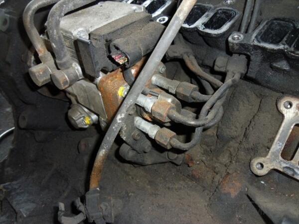 Паливний насос високого тиску (ТНВД) Ford Transit 2.0di, 2.4td 2000-2006 0470004004 31830 - 2
