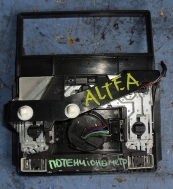 Плафон салонний передній Seat Altea 2004-2015 6q0959613a 33342 - 2