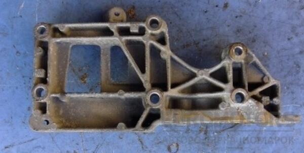 Кронштейн генератора VW Passat 2.0 16V TFSI (B6) 2005-2010 06f903143e 33556 - 2