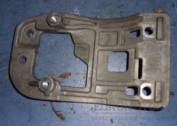 Кронштейн кондиціонера Lexus RX 3.0 V6 24V 2003-2009 8843148020 35630 - 2