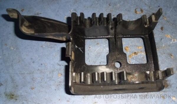 Накладка під капот ліва Mercedes M-Class (W164) 2005-2011 A1646800725 36467 - 2