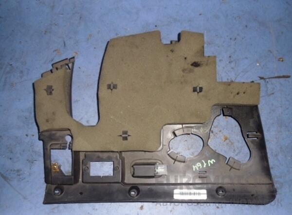 Накладка в торпедо нижня ліва Mercedes M-Class (W164) 2005-2011 A1646809117 36514 - 2