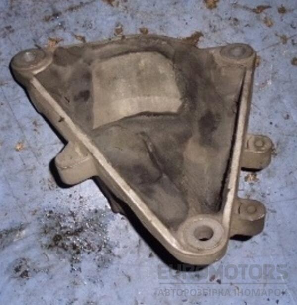 Кронштейн АКПП правий Audi A6 2.5tdi (C5) 1997-2004 4b0399114C 38160 - 2
