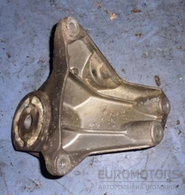 Кронштейн АКПП левый Audi A6 3.0tdi (C6) 2004-2011 4F0399113B 38211 - 2