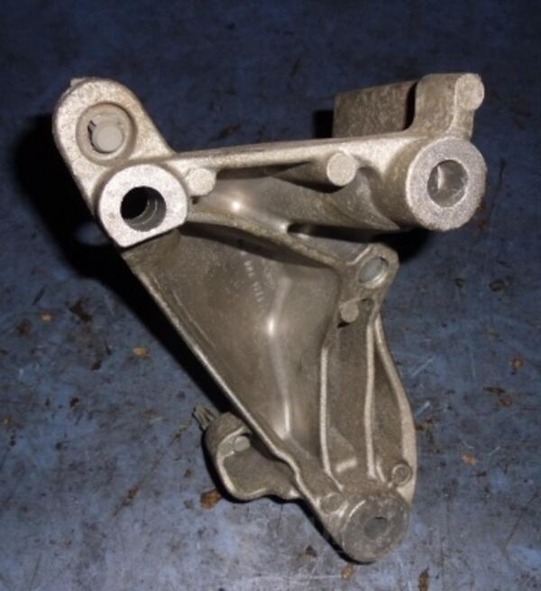 Кронштейн КПП Renault Laguna 2.0 16V (III) 2007-2015 112470002N 38941 - 2