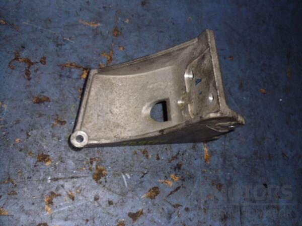 Кронштейн двигателя Renault Trafic 2.5dCi 2001-2014 8200686637 41690 - 2