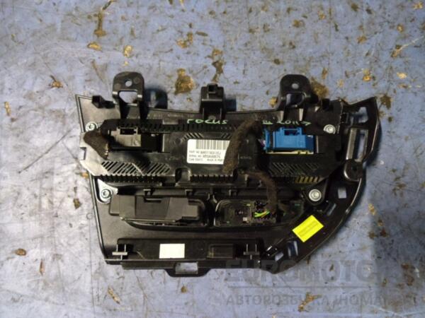 Накладка центральній консолі Ford Focus (III) 2011-2018 BM5118522BDW 45187-01 - 2