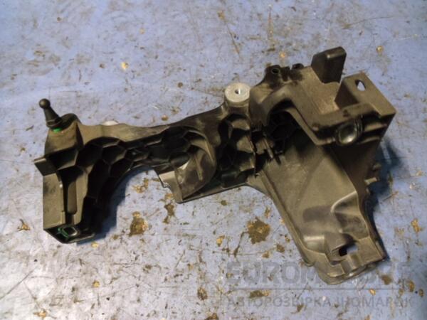 Кронштейн крепления коллектора впускного Ford Focus 2.0tdci (III) 2011-2018 9674482280 45317 - 2