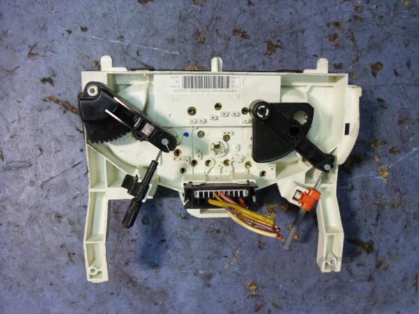Блок управління пічкою з кондиціонером Renault Trafic 2001-2014 N108577P 46314 - 2