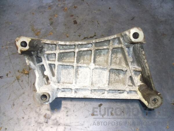 Кронштейн двигуна правий Fiat Doblo 1.3Mjet 2010 55198565 47826 - 2