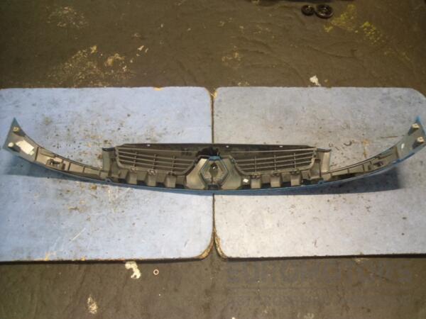 Решетка радиатора в сборе 03- Renault Kangoo 1998-2008 8200150629 48622 - 2