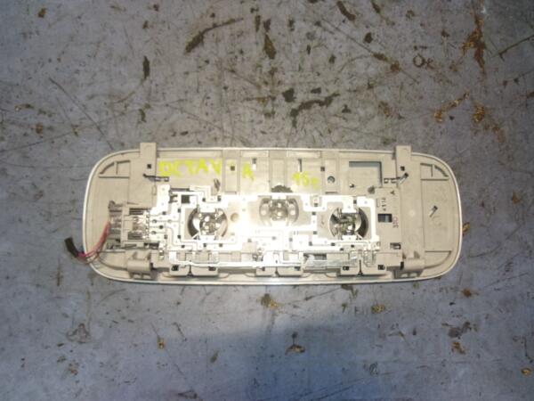 Плафон салонный задний Skoda Octavia (A7) 2013-2020 3T0947291 48651 - 2