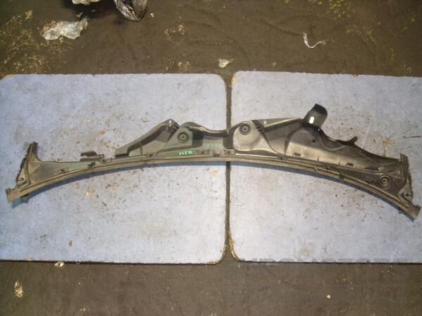 Накладка лобового скла Mercedes E-class (W211) 2002-2009 2118301213 48728 - 2