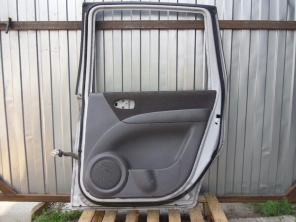 Двері задні праві гола Hyundai Matrix 2001-2010 49263 - 2